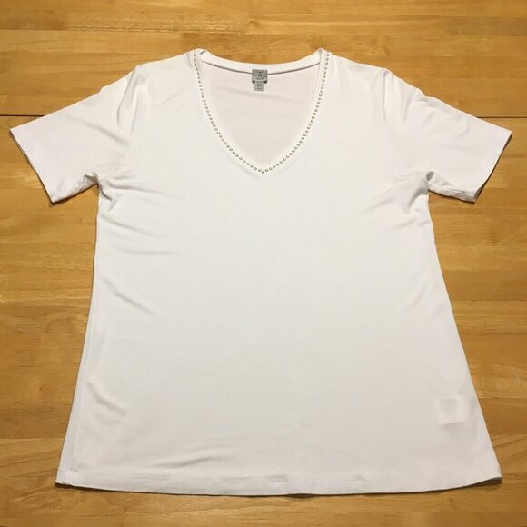 Tristan Classic White V-Neck Tee - Picture 6 of 15